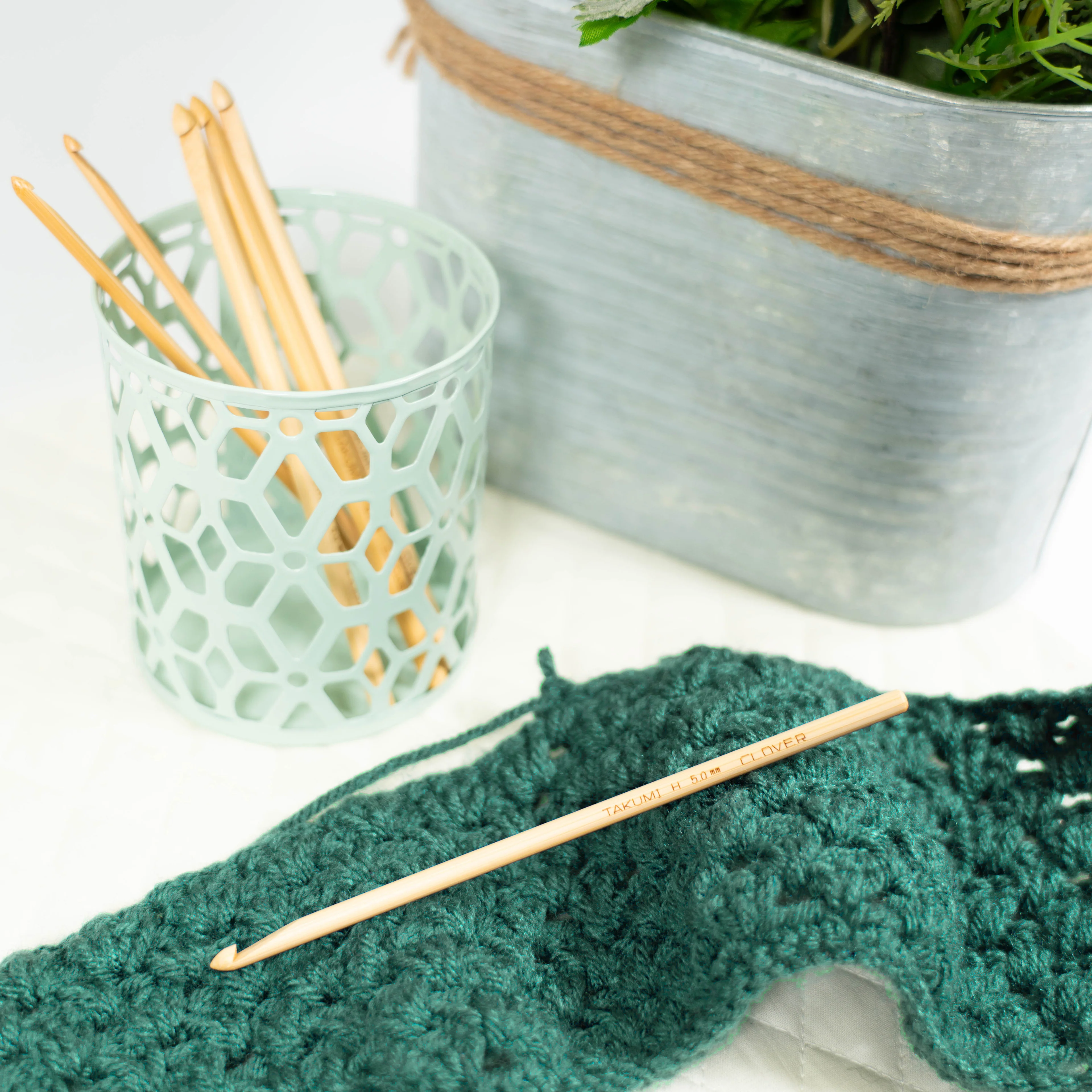 Bamboo Crochet Hook “Takumi®” H (5.0mm) - Image 4