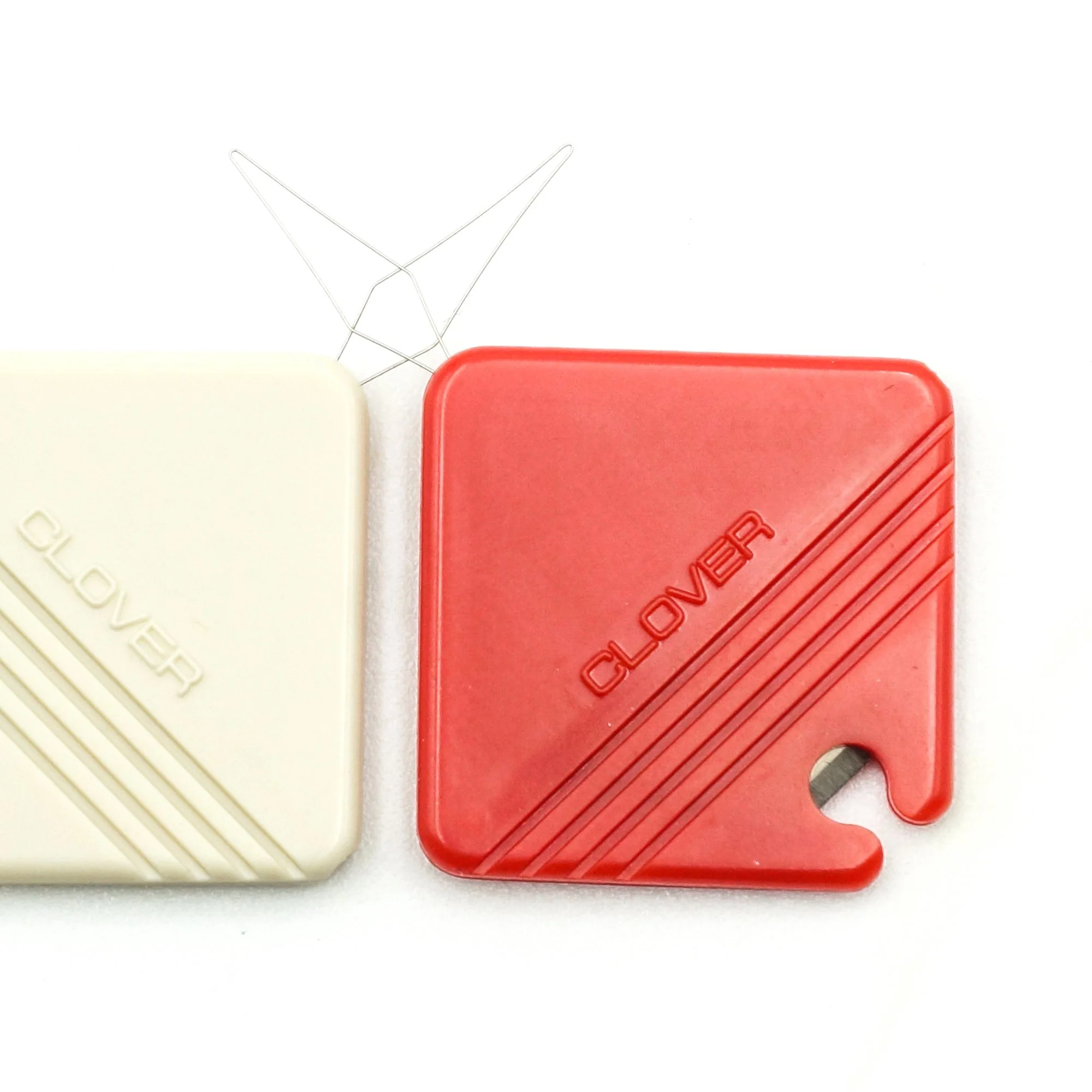 Threader with Cutter "Petit Cut" - Image 5